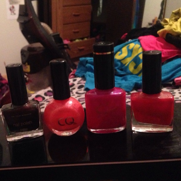 Nail bundle! - Picture 2 of 4