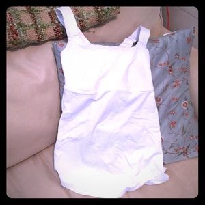 Lululemon white cris-cross tank size 2