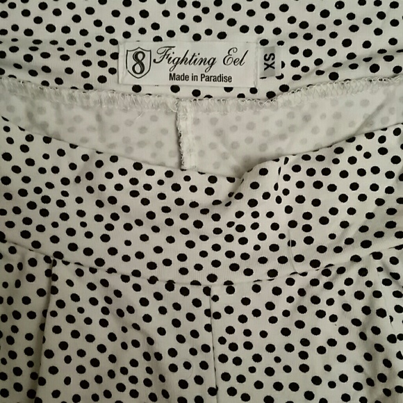 ❌sold❌ Fighting Eel shorts om - Picture 2 of 4