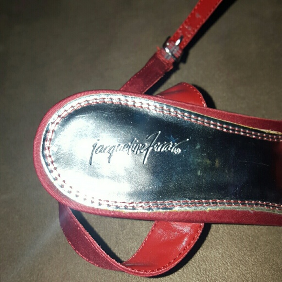 Jacqueline Ferrar pumps NWOTB - Picture 2 of 4