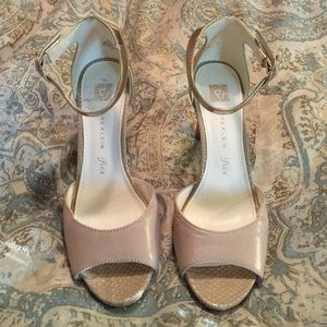 REPOSH! Super cute nude and gold peep toe sandals.