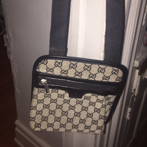 Small Gucci purse