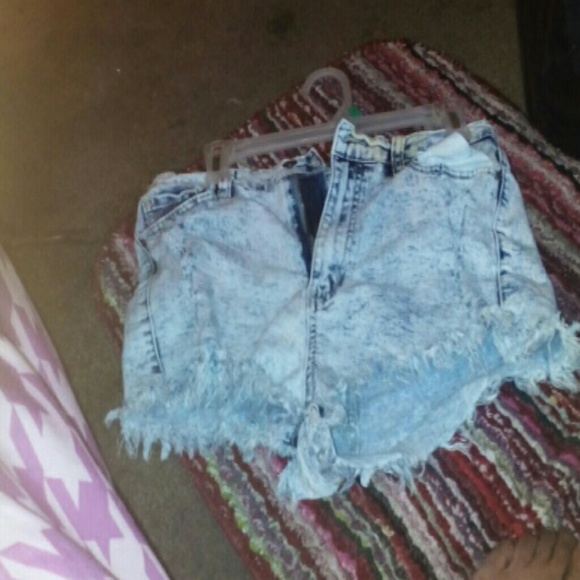 Stone wash shorts