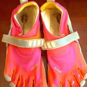 Lightly used vibram sneakers