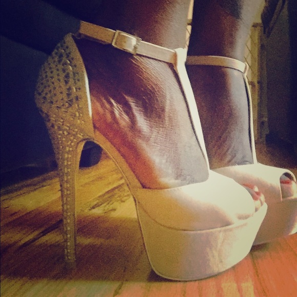 ❗️Sale! ❗️Sexy peep toe high heels!❤️