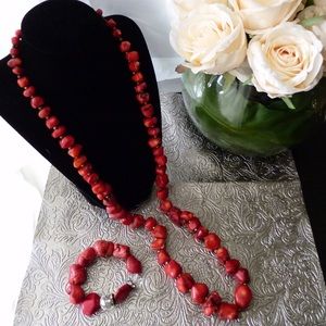 Red coral necklace and bracelet