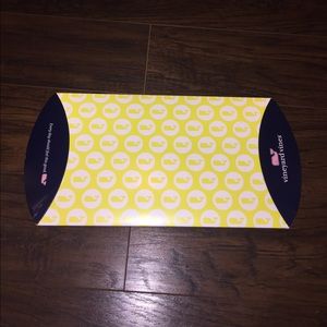 Vineyard Vines Gift Box