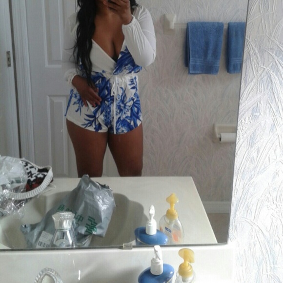 Cute blue & white floral summer romper