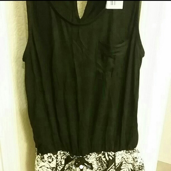 Romper - Picture 2 of 3