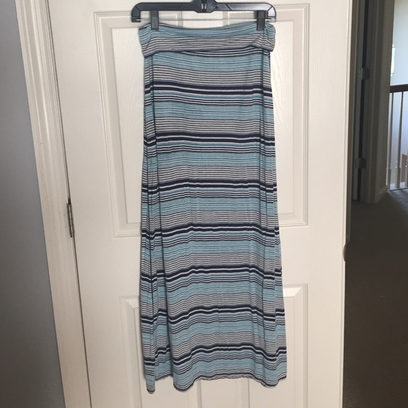Max studio long skirt M