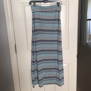 Max studio long skirt M