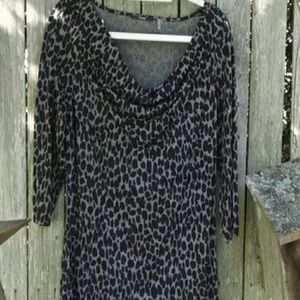 Tahari Animal Print Top sz LG