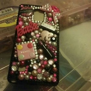 CUSTOMIZED PHONE CASES