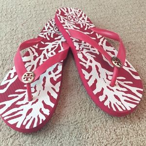 Tory burch flip flops 9