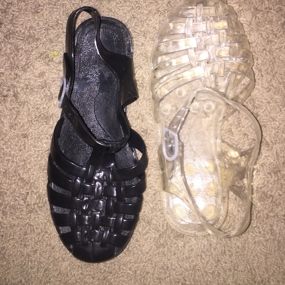 Black  OR clear jellys