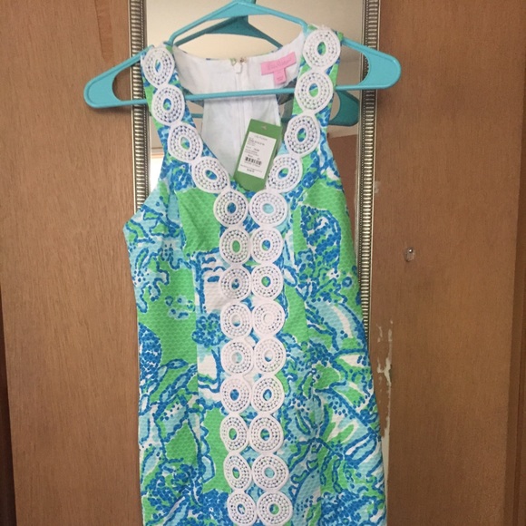 Lilly Pulitzer Dresses & Skirts - SOLD NWT Lilly Pulitzer shift dress in Go Go Green