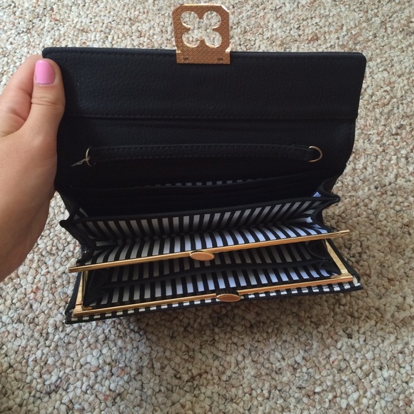 Charming Charlie wallet - Picture 2 of 4