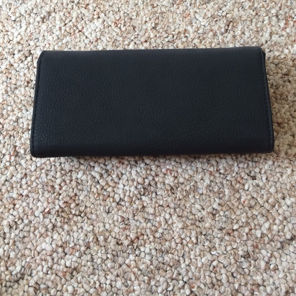 Charming Charlie wallet - Picture 4 of 4