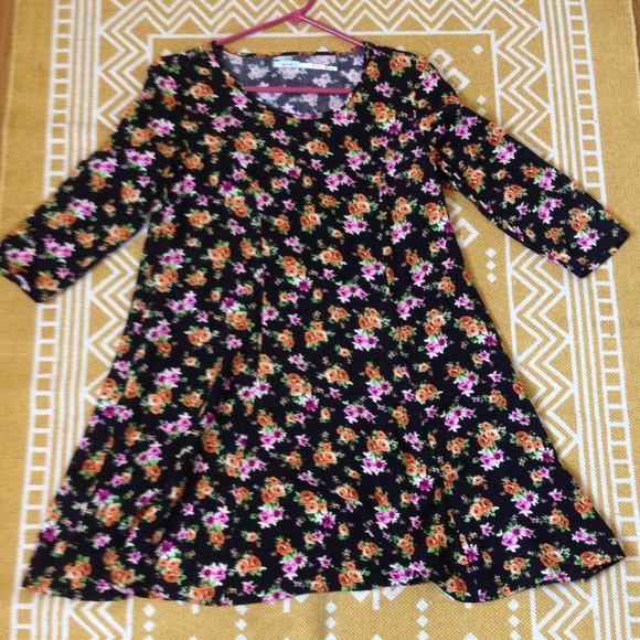 🚫SOLD🚫NWOT Urban Outfitters trapeze dress - Picture 2 of 3