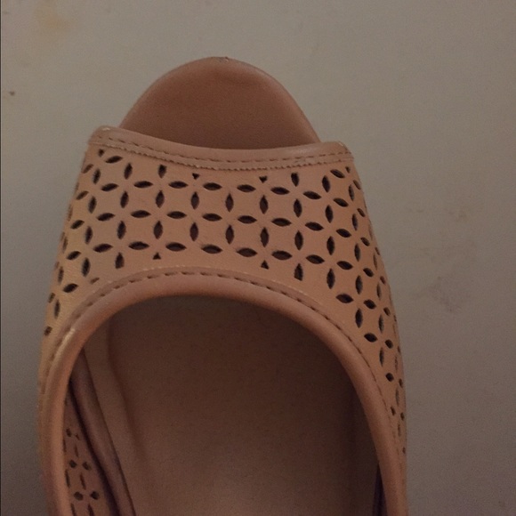 Forever 21 beige wedges - Picture 3 of 4
