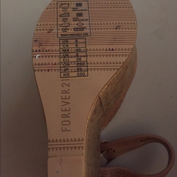 Forever 21 beige wedges - Picture 4 of 4