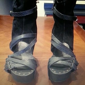 Joe's Jeans Bijou Suede Black Wedge Booties 8