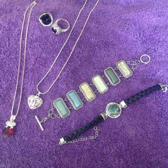 Jewelry bundle (Lia Sophia bracelet & ring)