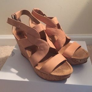 Nude Wedges