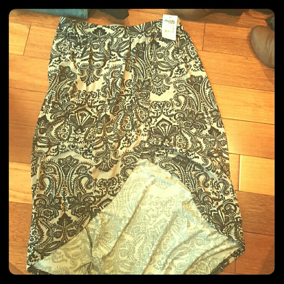High low patterned skirt