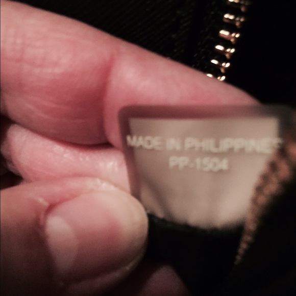 Michael kors black satchel nwot. - Picture 2 of 3