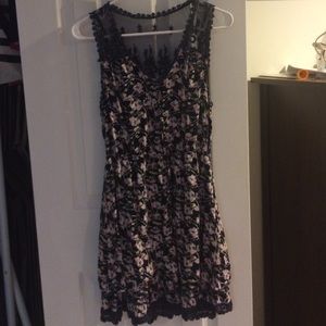 Floral dress, synched at the waist