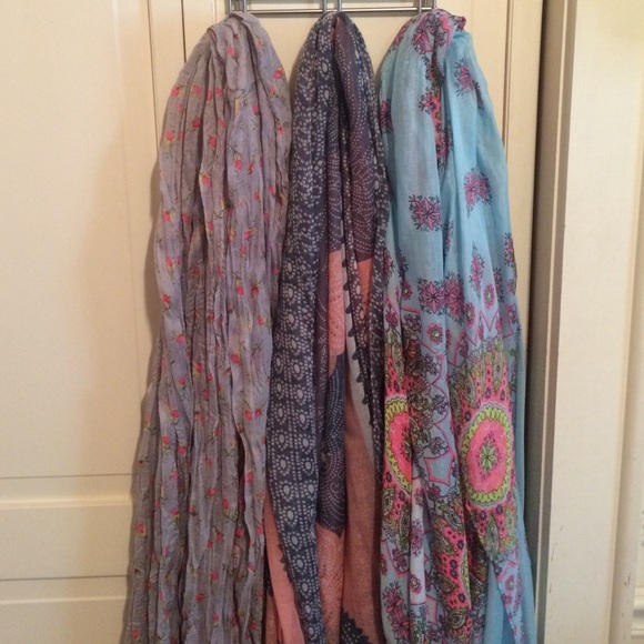 SCARVES 3 for $10 - Picture 1 of 4