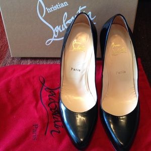 Christian Louboutin simple pump