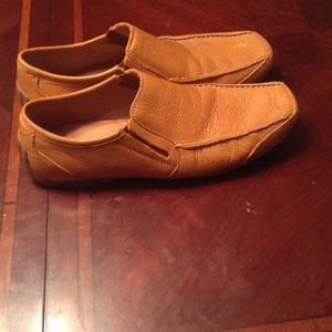 Sandy brown GBX dress shoes