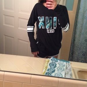 vs pink sweatshirt