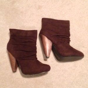 NEW - Chinese Laundry Brown Suede Booties