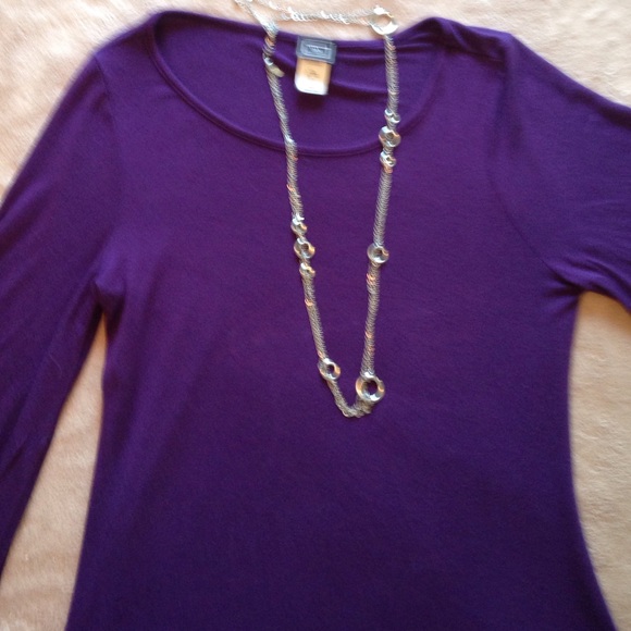 🌟Asymmetric Purple Top🌟 - Picture 2 of 3