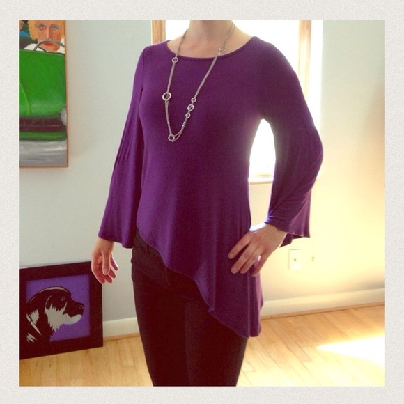 🌟Asymmetric Purple Top🌟 - Picture 3 of 3