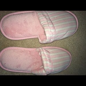 slippers