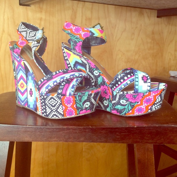 Steve Madden wedges
