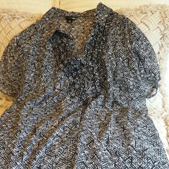 Sheer black and white short sleeve blouse