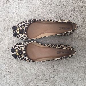 Beautiful Sperry flats in  cheetah print