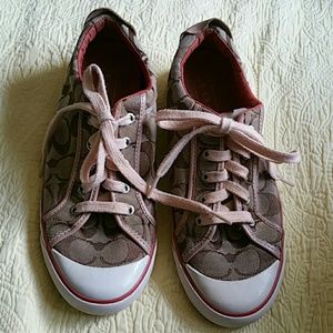 Closet sale!Authentic Coach sneaker w/natural trim