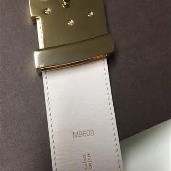 White Louis Vuitton Belt - Picture 4 of 4