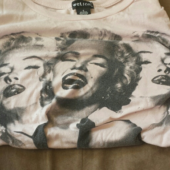 Marilyn Monroe crop top