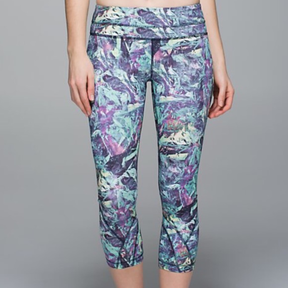 lululemon athletica Pants - NWT New Lululemon Run Inspire Crop II 6