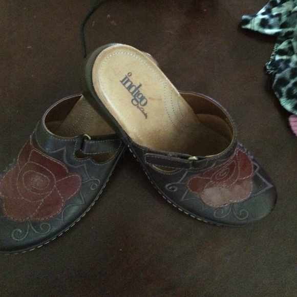 Clarks Indigo Clogs 9