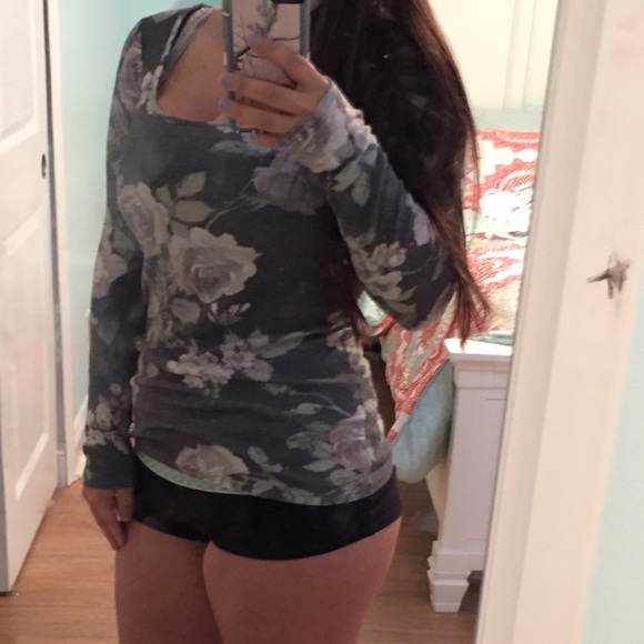 Long sleeve floral thermal