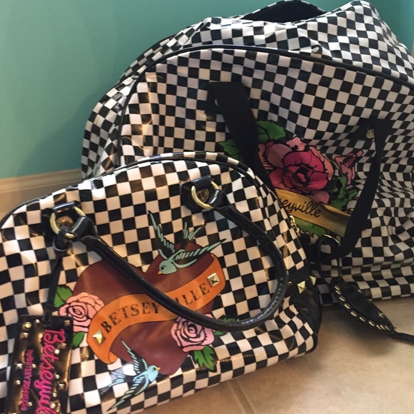Betsey Johnson travel set