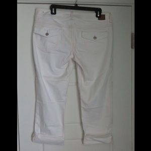 American Eagle White Denim Artist Stretch Capri